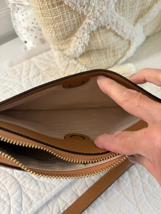 kate spade tan pebbled leather Hudson crossbody - Picture 6 of 11